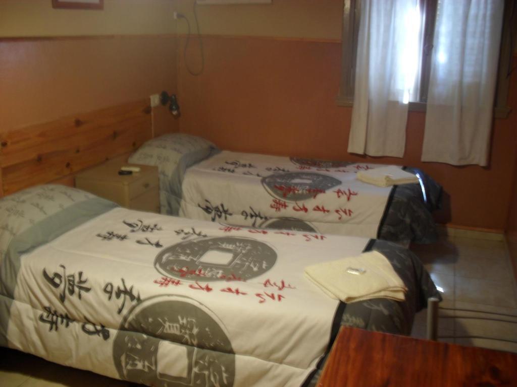 Hotel De La Rue Буенос Айрес Стая снимка